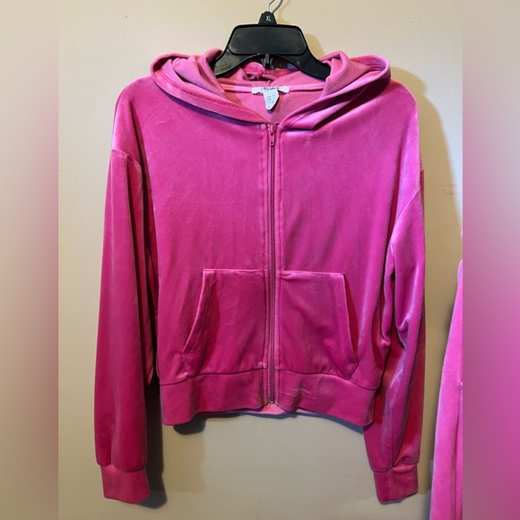 Pink Velour Zip up and sweat pants set - Picture 12 of 17